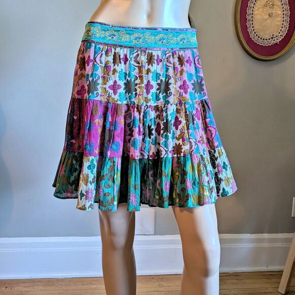 Vintage Y2K DKNY Jeans Mini Skirt Prairie Embroidered Sequin Boho Fairy Size 7 - Picture 1 of 12